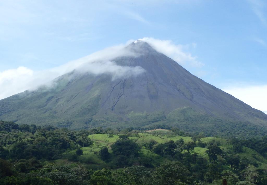 Hotel Tangara Arenal B&B La Fortuna Eksteriør billede